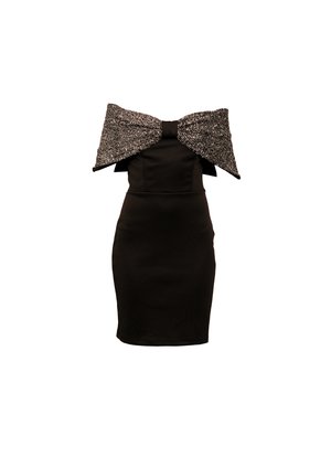 Czarna sukienka dopasowana bez ramiączek z dużą srebrną kokardą z cekinów na klatce piersiowej i ramionach.