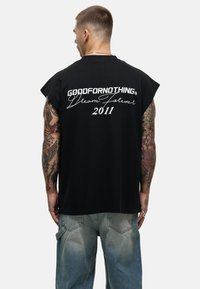 SLEEVELESS FOREVER BLACK VEST - T-shirt print - black