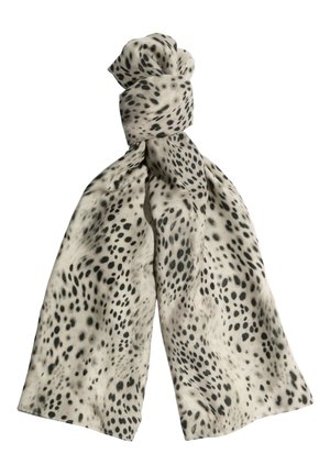 Fular cu model pestriț negru și gri, asemănător imprimeului animal, legat lejer cu capetele lăsate în jos.