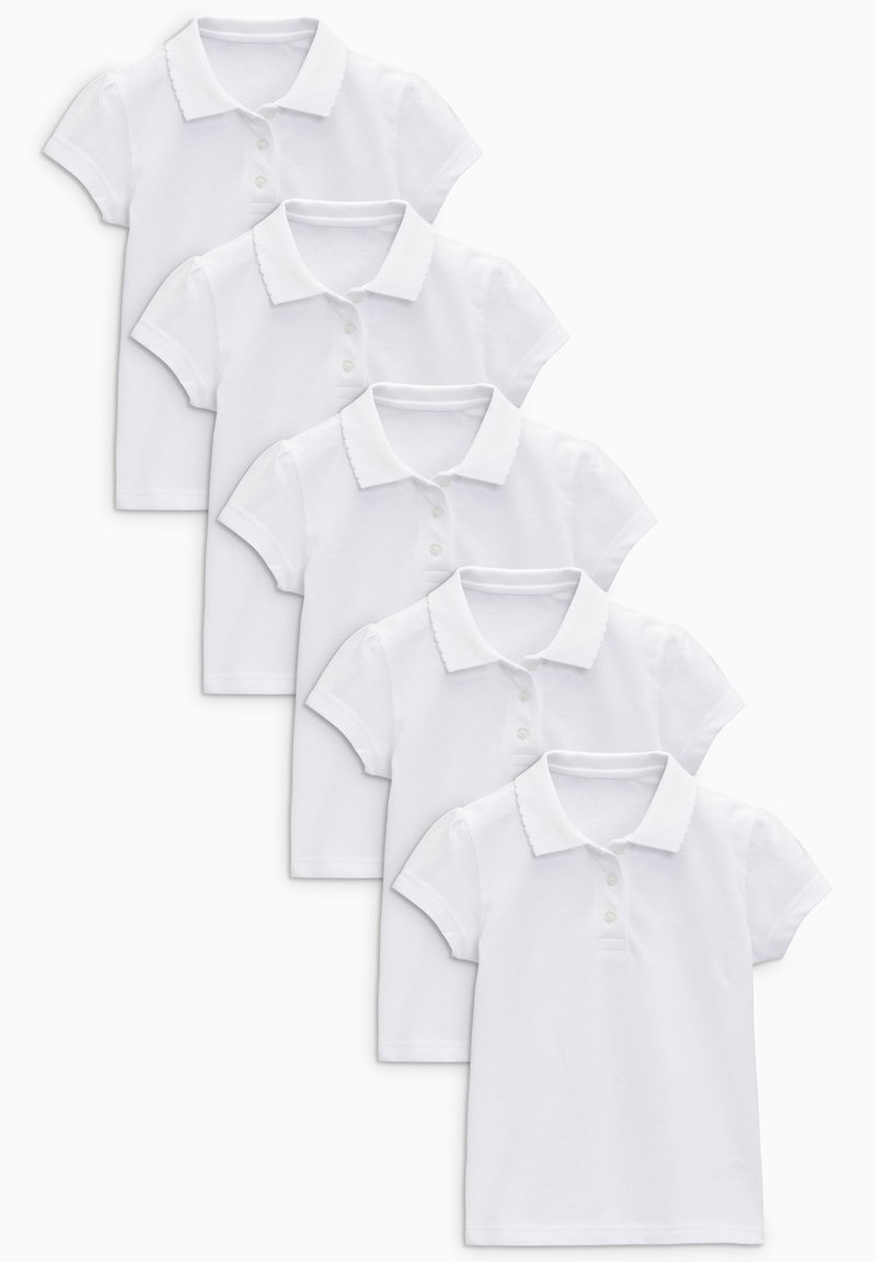 Cinque polo bianche in cotone, con maniche corte, patta con bottoni e un design del colletto a scallop.