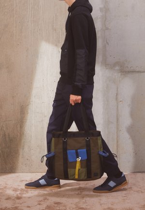 Kapuzenpullover - black