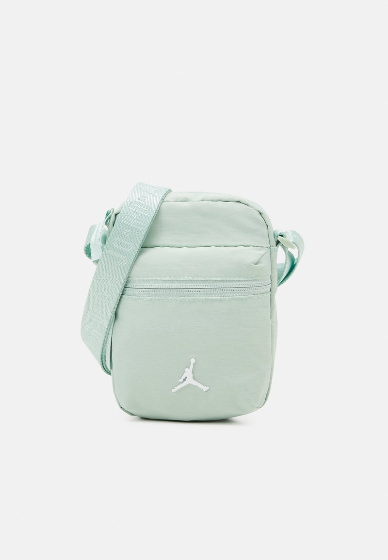 Jordan AIRBORNE FESTIVAL BAG - Schoudertas - pistachio frost
