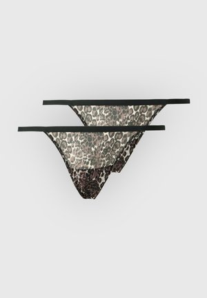 Dos pares de ropa interior de malla con estampado de leopardo y cinturillas elásticas negras sobre un fondo claro.