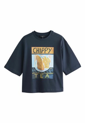 Next, REGULAR FIT - GRAPHIC CHIPPY TEA FRANKIE THORPE LICENCE T-SHIRT . - T-shirts print - navy