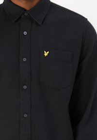 Lyle & Scott WORSTED - Poletna jakna - jet black