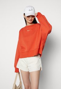 Nike Sportswear CREW - Camisola - mantra orange