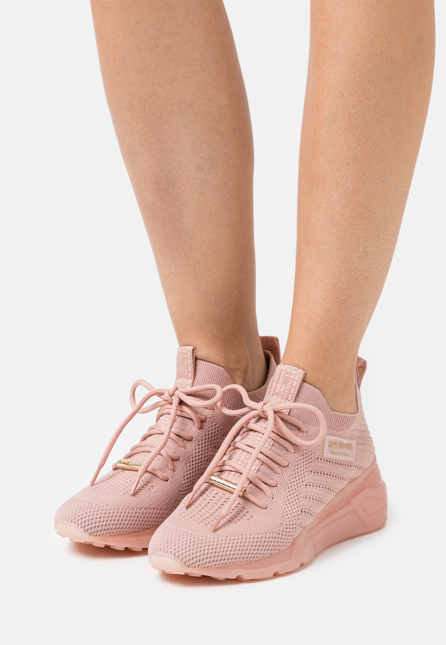 steve madden cello sneaker