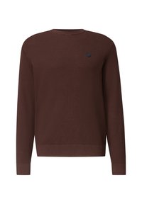 Pull en maille brun foncé à manches longues avec poignets et ourlet côtelés, avec un petit logo rond noir sur la poitrine gauche.