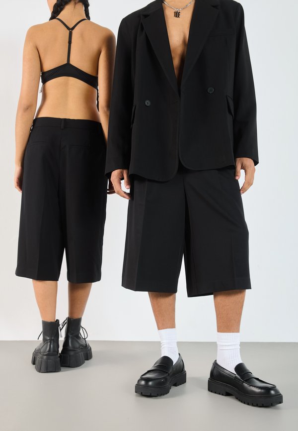 SUMMERISH SUIT TROUSERS UNISEX - Shorts2