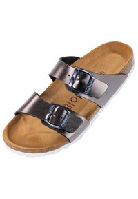 Sandal con due fibbie dal design grigio metallizzato, con sottofeet in sughero beige e suola bianca. Superficie testurizzata sulle fibbie; fibbie regolabili per una vestibilità personalizzata.
