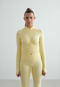aim’n® SHAPE SEAMLESS - Felpa con zip - yellow