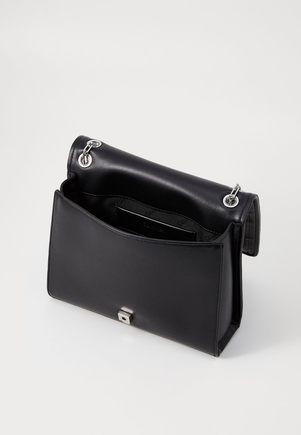 MINI LINE QUILT SHOULDER BAG - Handbag2