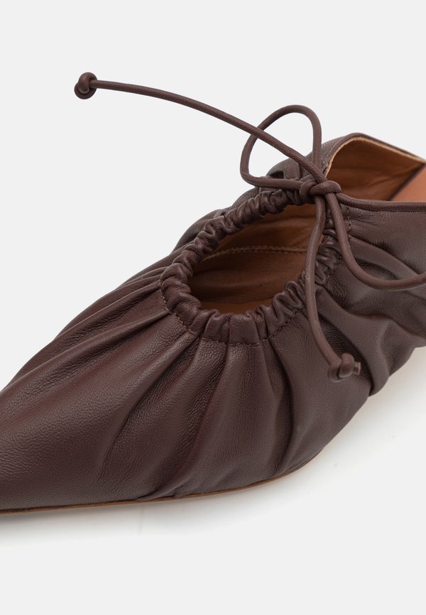 MASEY - Mules - dark mahogany2