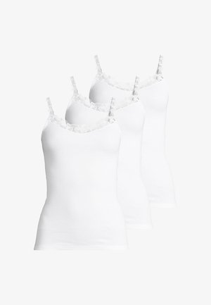 Witte camisolenset van drie, met een delicate kantafwerking langs de halslijn en verstelbare spaghettibandjes, gemaakt van zachte katoenstof.
