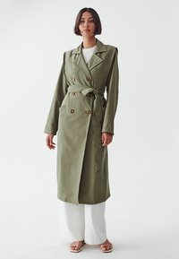 THE FATED ALIAH  - Trenčkot - olive green