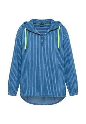 Blå langærmet hættetrøje med hvide lodrette striber, neon-gule snore, knappet krave og elastiske ærmekanter.