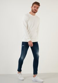 Buratti REGULAR FIT - Mikina - ecru