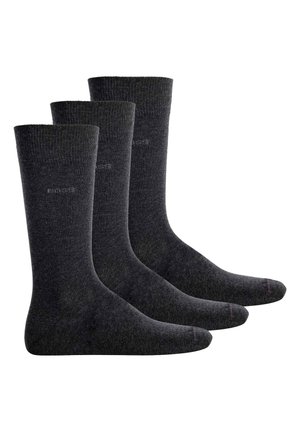 Drei Paar dunkelgraue Crew-Socken aus einem strukturierten Stoff, mit einem dezenten Logo nahe der Oberseite und einem verstärkten Zehenbereich.