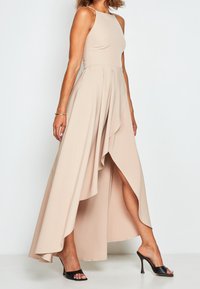 True Violet Ballkleid - camel