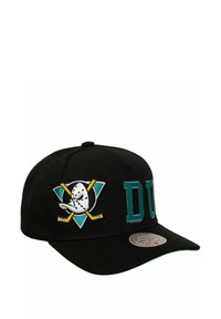 Schwarze Baseballmütze mit einem gestickten Logo in Türkis und Gelb, das eine Ente und gekreuzte Eishockeyschläger zeigt; "DUCKS" ist auf der Vorderseite gestickt.