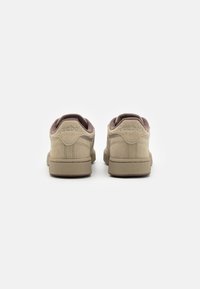 Reebok Classic CLUB C 85 UNISEX - Sportbačiai - mushroom/utility brown