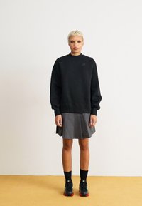 Nike Sportswear SPORTSWEAR TECH FLEECE - Ikdienas džemperis - black