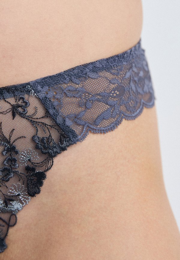 SENSUAL SPOTLIGHT FRENCHIE - Briefs2