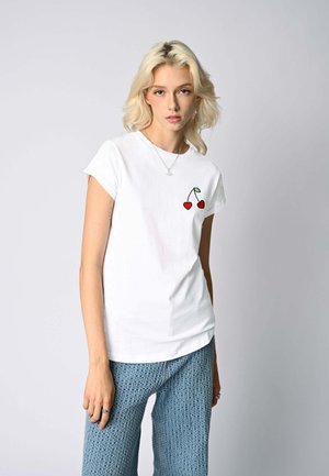 Mira Paris CERISES EMBROIDERY  ROLL UP  - Camiseta estampada - white