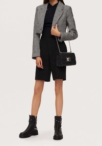 Kazar Kuvertväska - black