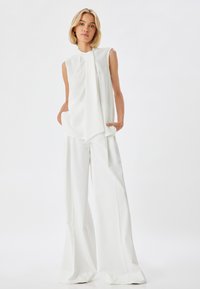 Koton SLEEVELESS - Bluse - white