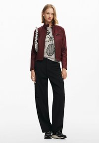 Desigual Giacca in similpelle - red