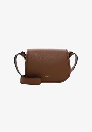 Borsa a tracolla in pelle marrone con superficie testurizzata, patta curva e tracolla sottile. Presenta un dettaglio con il logo dorato sul davanti.