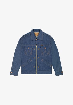 Plava traper jakna s prednjim patentnim zatvaračem i kopčom na gumbe, dva džepa na prsima s preklopom, bočni džepovi i kopča u bakrenoj nijansi.