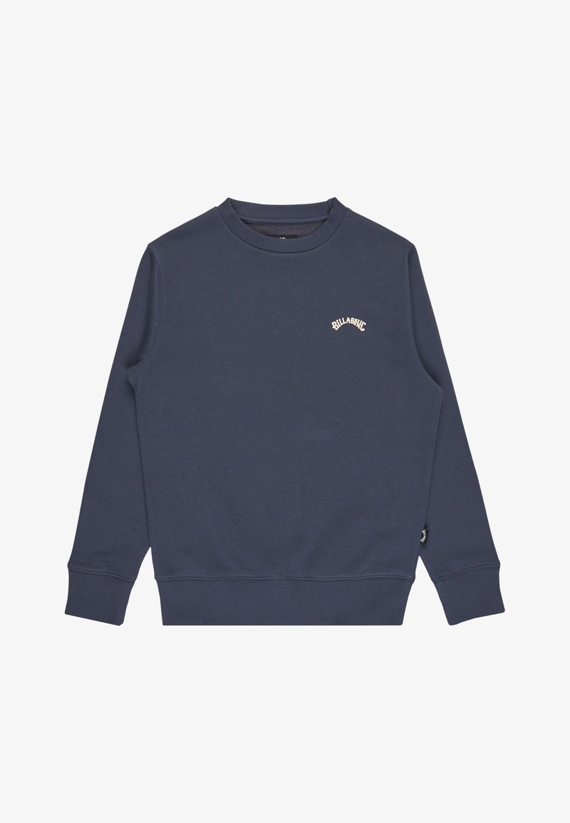 Felpa in cotone blu navy con collo rotondo, polsini a coste e un piccolo logo ricamato sul petto. Tessuto morbido, vestibilità comoda.