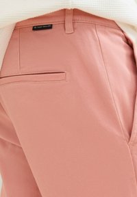 TOM TAILOR Short - hazy coral rose