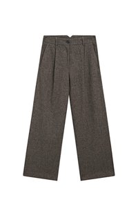 Pantaloni in lana grigia scura a gamba larga e vita alta, con pieghe frontali, tasche laterali, passanti per cintura e chiusura con bottone nero.