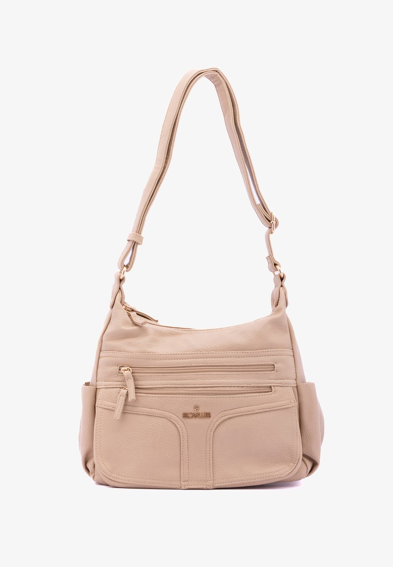 Borsa a spalla in pelle beige con una texture liscia, tre tasche frontali con zip, un ampio scomparto principale e una tracolla regolabile.