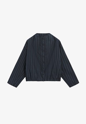 Sort jakke med lange ærmer, knapper, tynde lodrette blå striber og elastisk kant lagt fladt.
