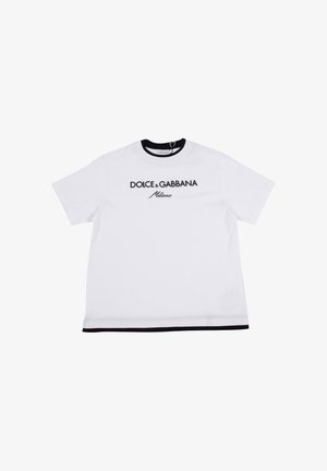 T-shirt bianco in cotone con colletto a contrasto nero. Presenta loghi ricamati "DOLCE & GABBANA" e "Milano" sul davanti. Maniche corte.