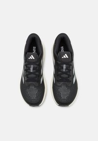 adidas Performance SUPERNOVA SOLUTION - Chaussures de running sur route - core black/carbon