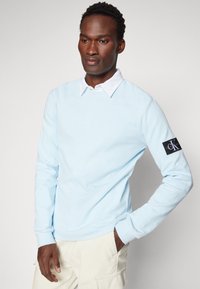 Calvin Klein Jeans BADGE TEE - Topper langermet - keepsake blue