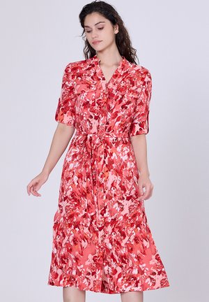 Smart and Joy À IMPRIMÉ ABSTRAIT GRAPHIQUE - Robe chemise - rouge