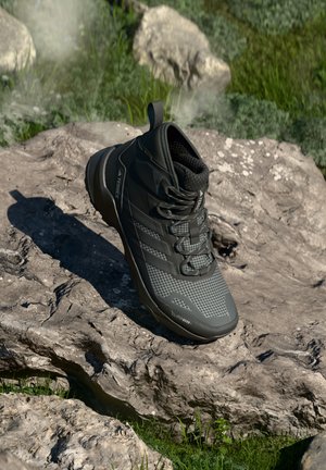 adidas Terrex SKYCHASER AX5 MID GTX - Snowboot/Winterstiefel - core black/carbon