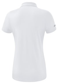 Polo bianco a maniche corte, con colletto classico e un tessuto liscio, leggermente strutturato. Logo del marchio sulla manica destra.