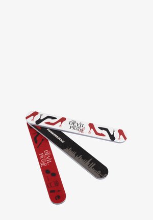 TWEEZERMAN, DEVIL WEARS NAIL FILE SET - Accessoires ongles