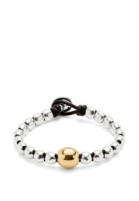 Pulsera de cuentas con cuentas brillantes de plata y oro alternadas, con un cordón de cuero marrón para un ajuste ajustable y cierre.