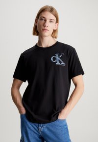 Calvin Klein Jeans - META MONOGRAM TEE UNISEX - Paprasti marškinėliai - ck black Miniatiūros vaizdas 1
