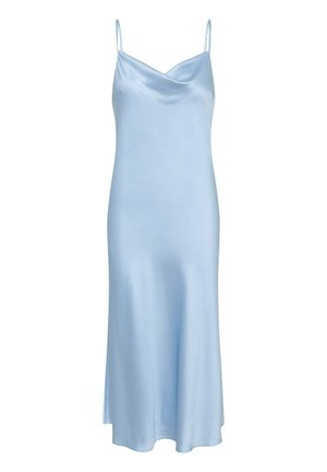 Svijetloplava satinirana haljina na bretele s tankim naramenicama i naboranim izrezom, midi duljine, prikazana na bijeloj pozadini.