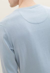 TOM TAILOR MIT V-AUSSCHNITT - Pullover - foggy blue