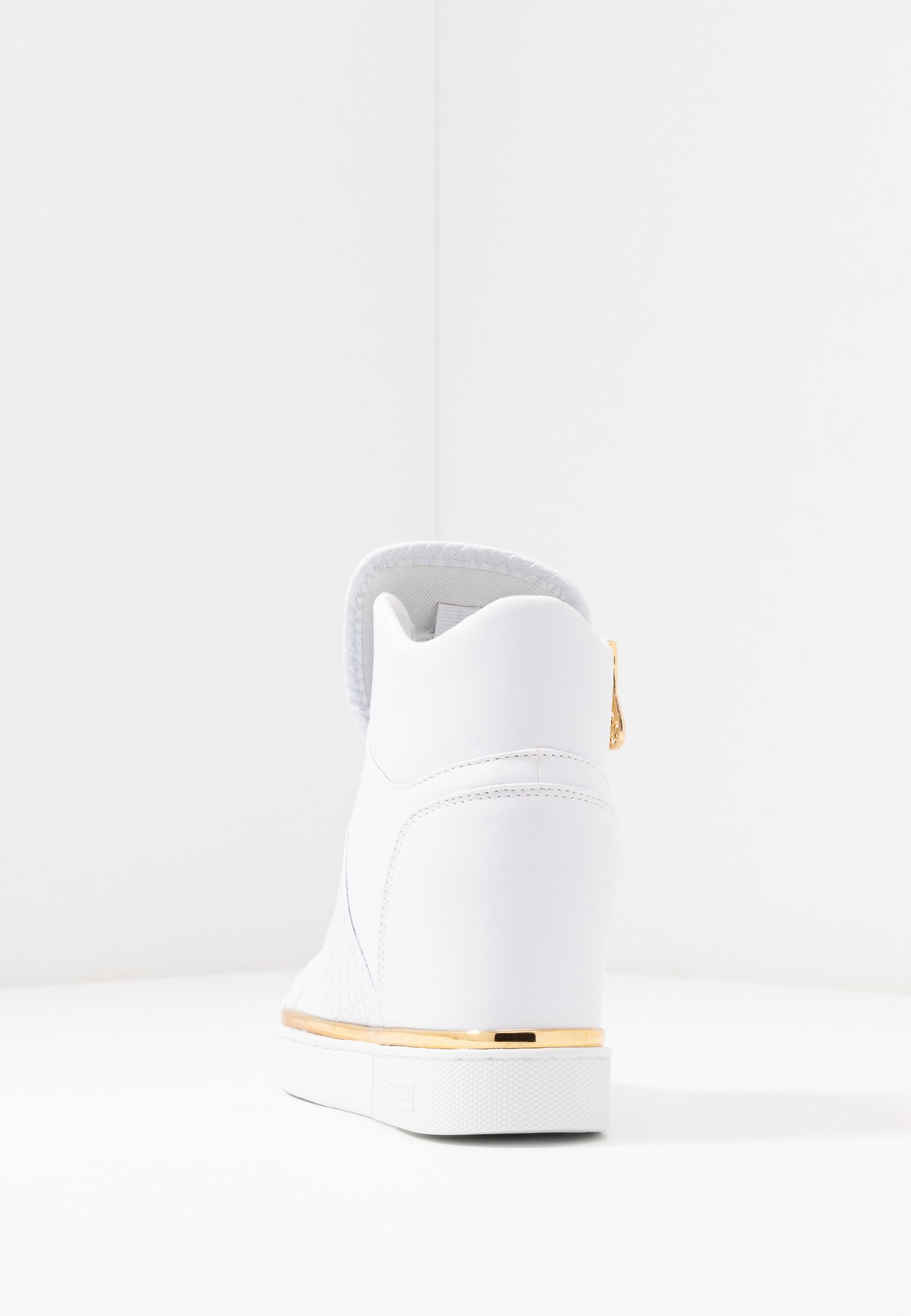 Guess FREETA Høye joggesko white Zalando.no Guess FREETA Høye joggesko white Zalando.no